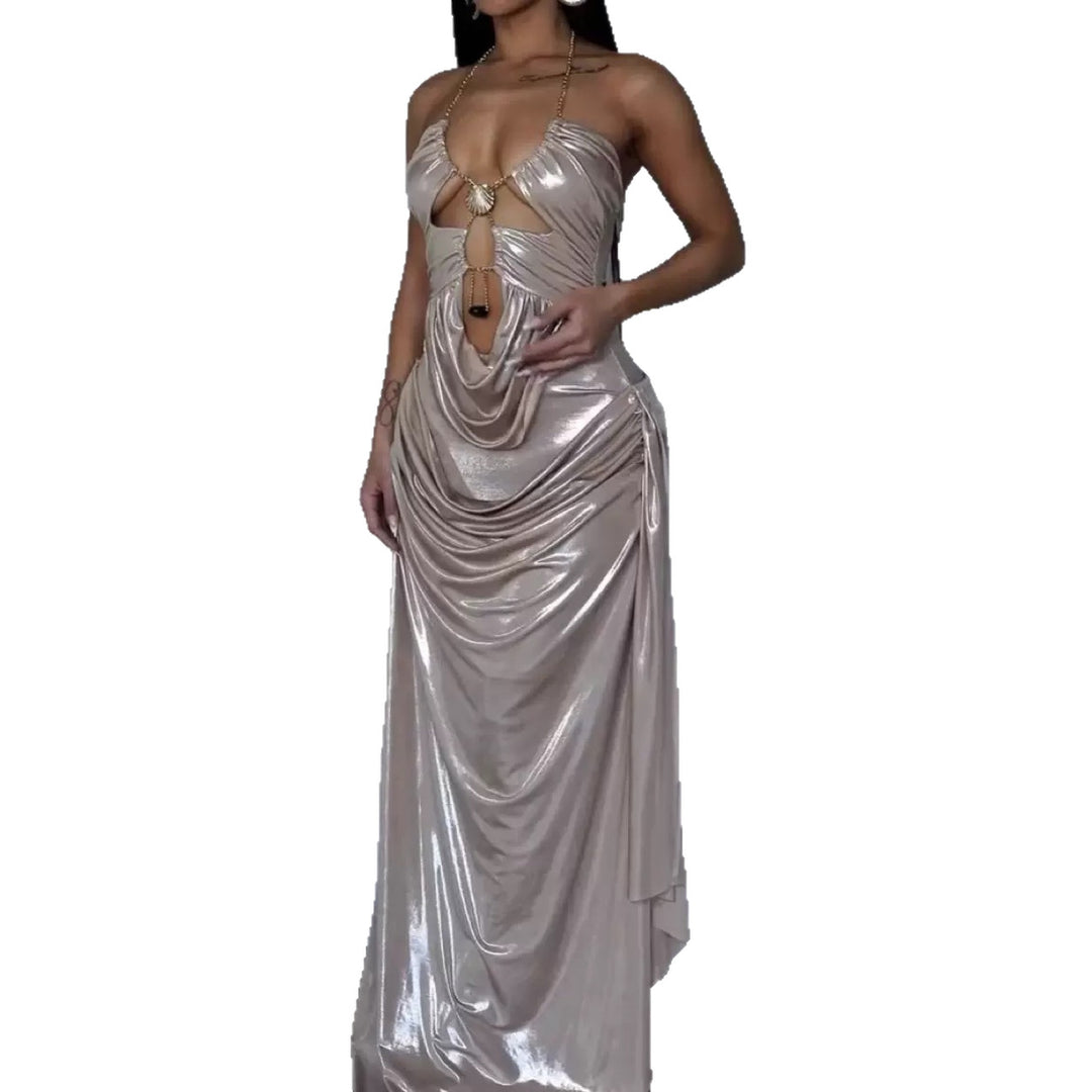 Kvindernes Glamourøse Maxi Kjole med Dybt V-Hals og Elegante Draperinger