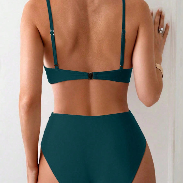 Dame bikini-sæt med polstret top og dekorativ stjerne-detail Skovae