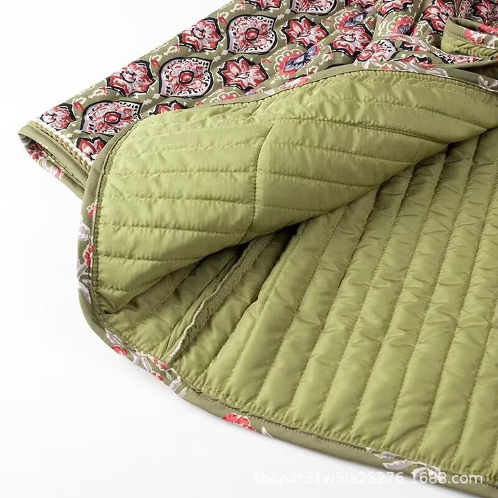 Dame quiltet kimono med blomsterprint og praktiske lommer Stilla