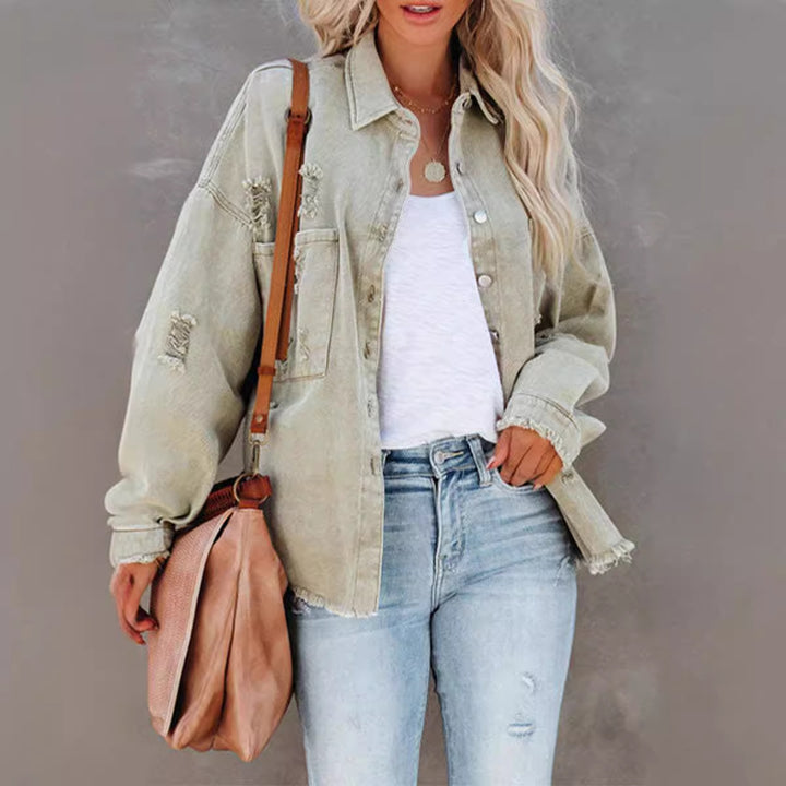 Dame oversized denim jakke i afslappet vintage stil med frynse detaljer