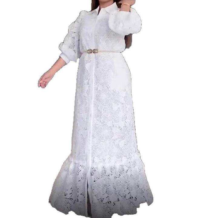 Dame Langeærmet Spidskjole med voluminøse Puffærmer og elegant Knapliste Stilla