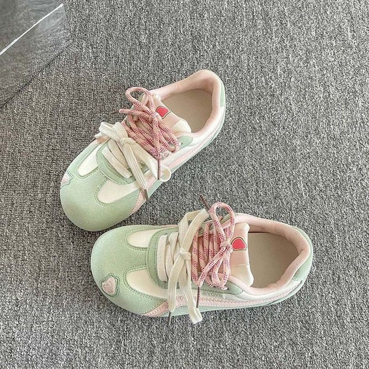 Dame Sneakers med åndbart overmateriale og moderne design Stilla