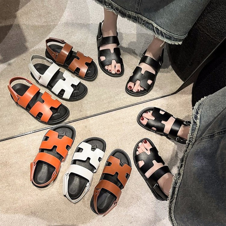 Dame sandaler med moderigtigt rem-design og ergonomisk fodseng Stilla