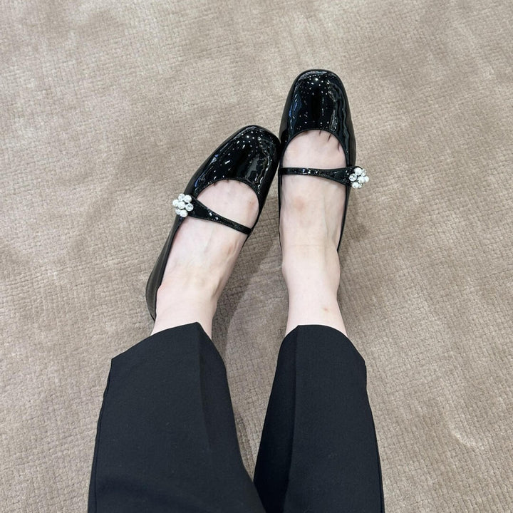 Dame elegante Laklæder Ballerina Flats med Perleaccent Stilla