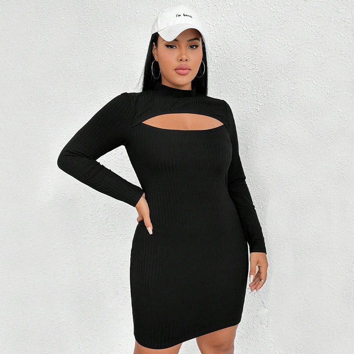 Dame figursyet kjole med elegant cut-out og lange ærmer Stilla