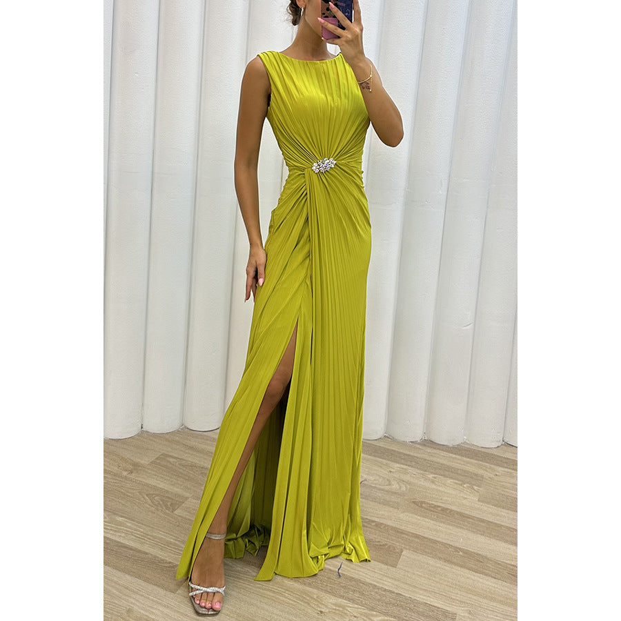 Dame aftenkjole med elegant drapering og off-shoulder udseende Stiila