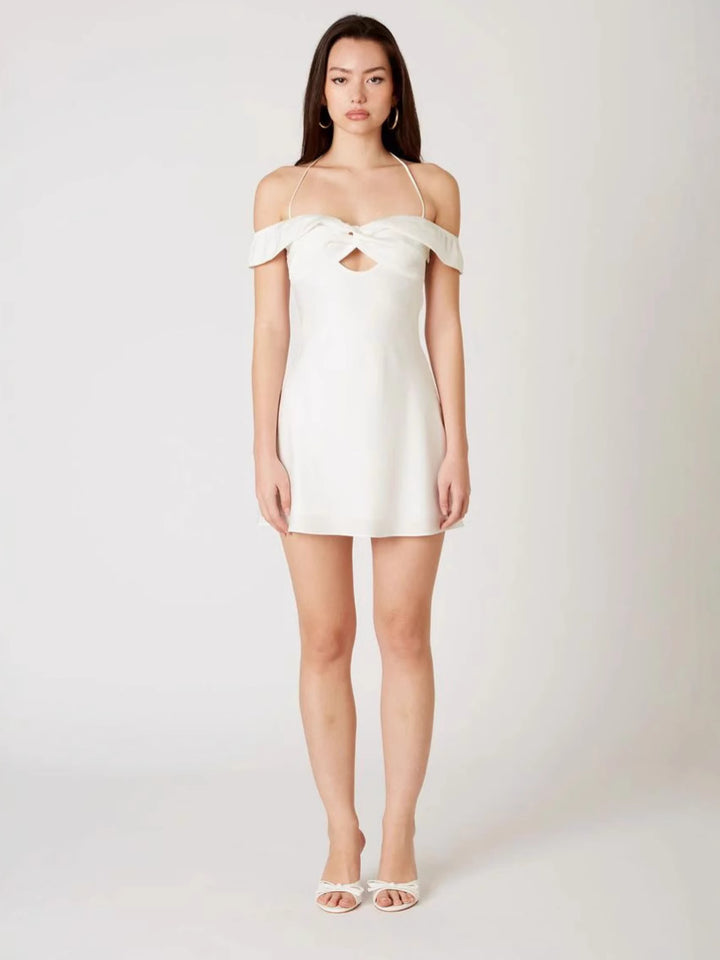 Dame Off-Shoulder Minikjole med cut-out design og flydende stof Stilla