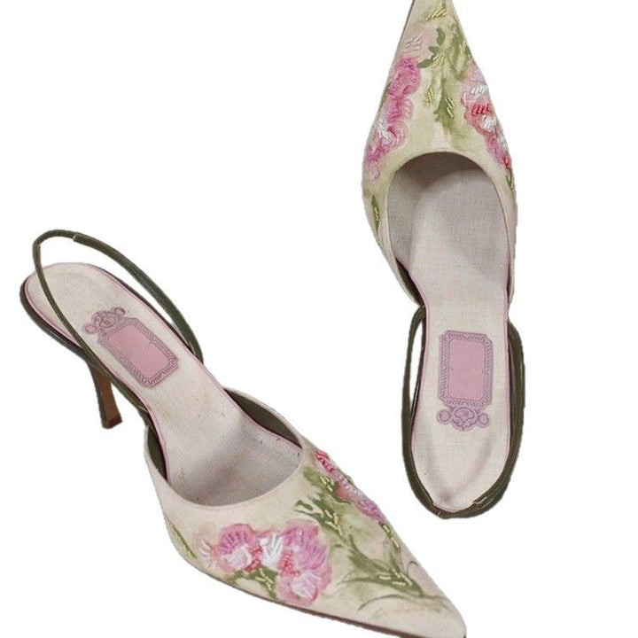 Dame elegante pumps med blomsterbroderier og smal hæl Stilla