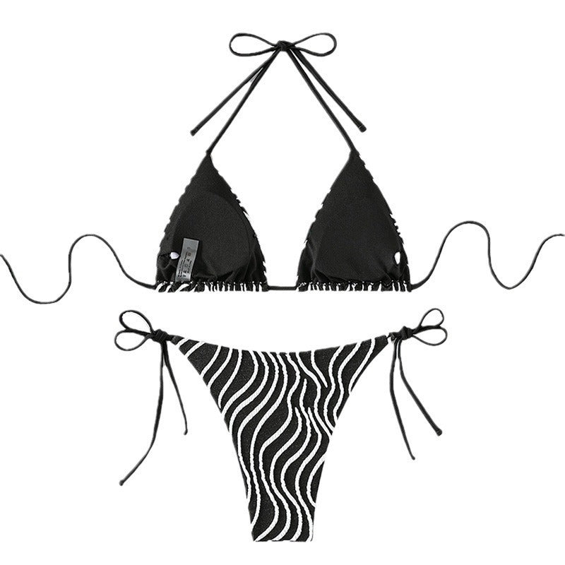 Dame triangel-bikini med elegant stribemønster Skovae
