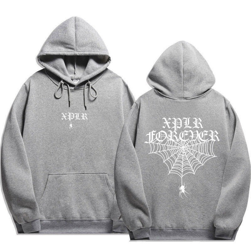 Kvinders hoodie med seje grafiske prints og kængurulomme Skovae