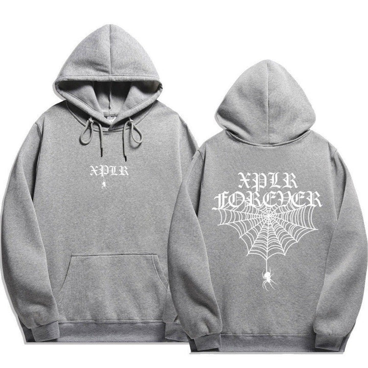 Kvinders hoodie med seje grafiske prints og kængurulomme Skovae