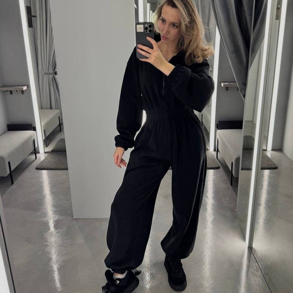 Kvinders fleece jumpsuit med høj krave og praktisk lynlås Skovae