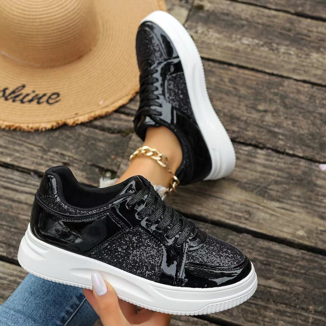 Dame sneakers med skinnende accenter og trendy glimmer Stilla