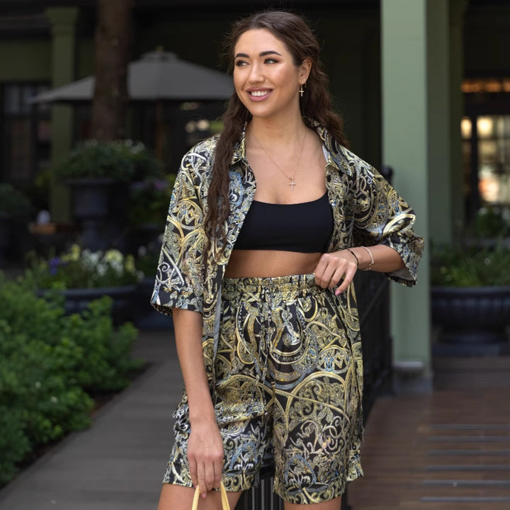 Dame To-delt Sæt med løs Bluse og Shorts i elegant Design Stilla