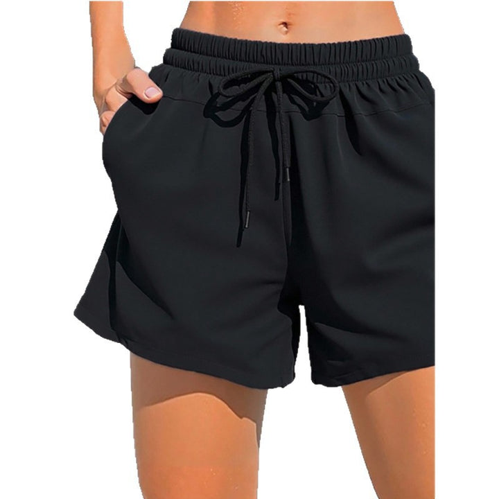 Dame badshorts med justerbar talje og praktiske lommer Skovae