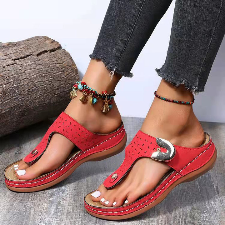 Dame fodseng-sandaler med moderne rem og detalje elsker design Stilla