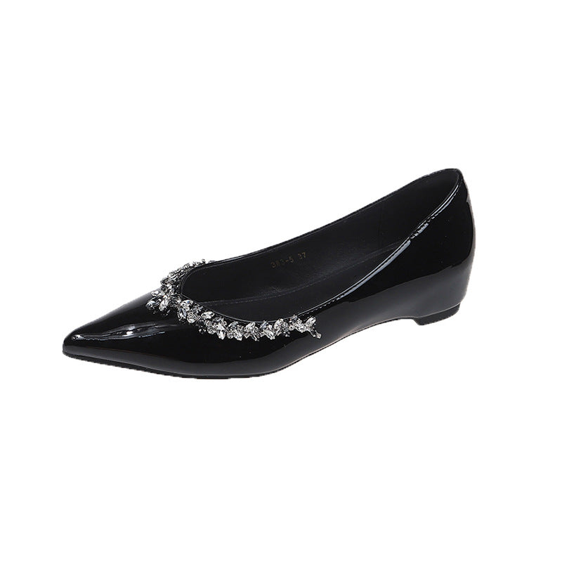 Dame elegant bearbejdet spids ballerinaer Stilla
