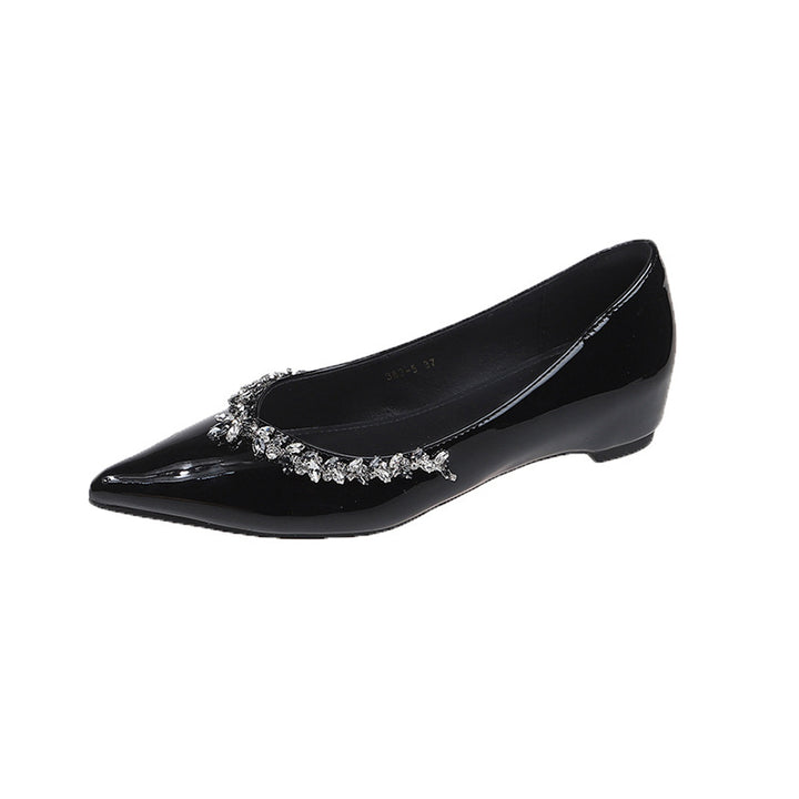 Dame elegant bearbejdet spids ballerinaer Stilla