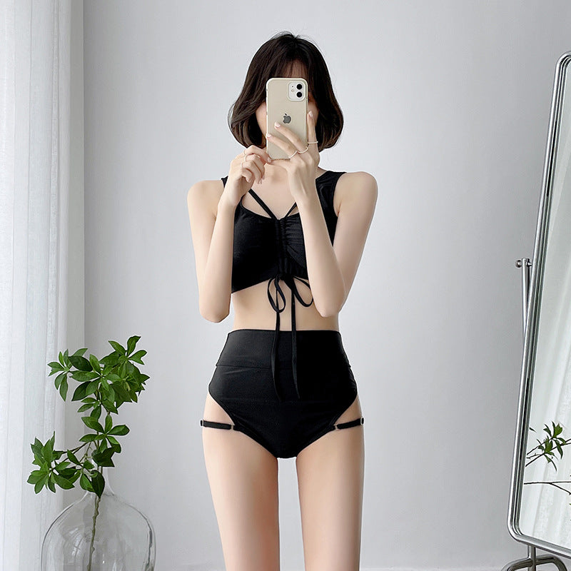 Dame højtalje bikini-sæt med rynket top og sidelange cut-outs Stilla