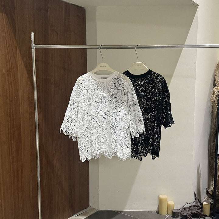Dame spidsbluse med eksklusive broderier og løse ærmer Stilla