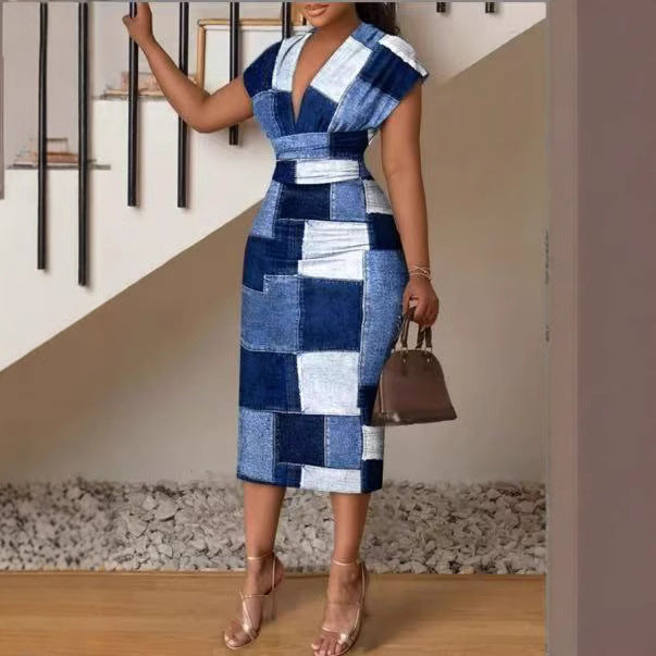 Damer Midi-kjole med moderne patchwork-design og dyb V-hals Stilla