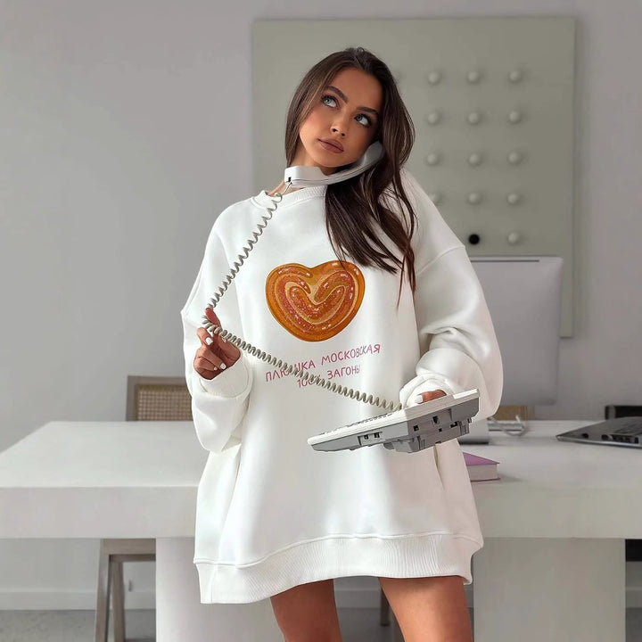 Kvinders oversized sweatshirt med kreativ hjerte design og afslappet snit Stilla