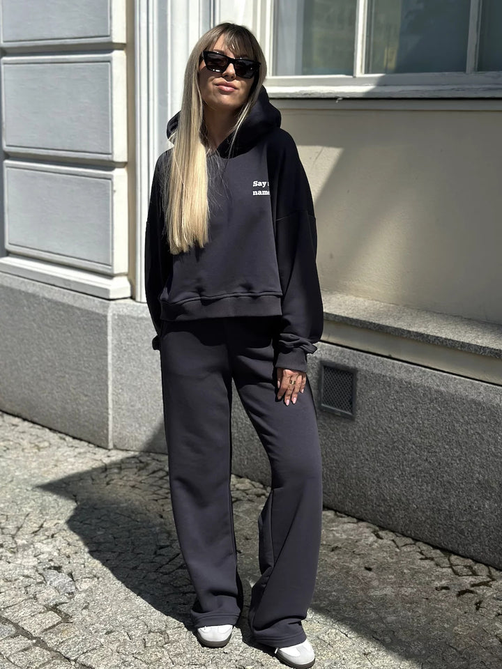 Dame afslappet hoodie og løstsiddende joggingbukser Stilla