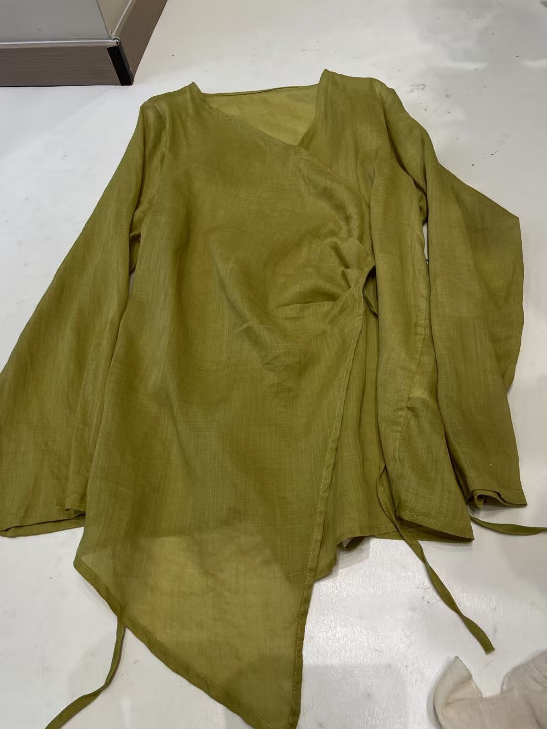Femme Relaxed Fit Lagdelt Wrap Bluse Stilla