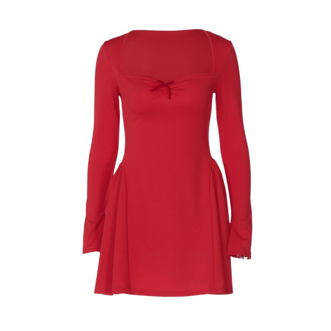 Dame mini-kjole med off-shoulder design og flydende nederdel Stilla