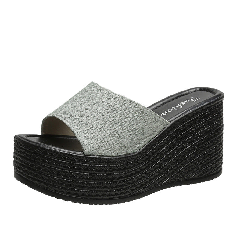 Damer kilehæls slippers med flettet design Stilla