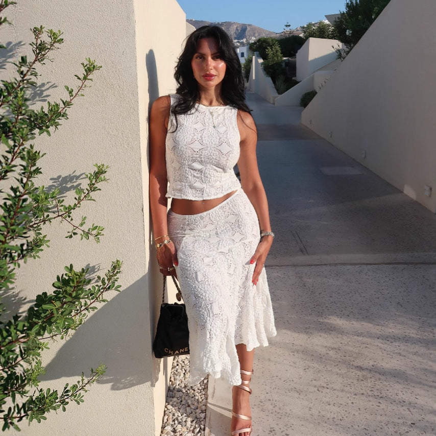 Dame To-delt Blonde Ensemble med udskåret nederdel og cropped top Stilla
