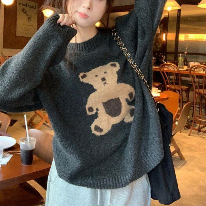 Kvindernes strikkede sweater med bjørnemotiv Stilla