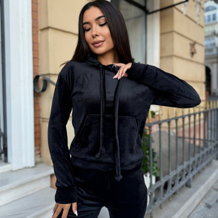 Kvinders loungewear sæt med hætte og elastisk taljeband