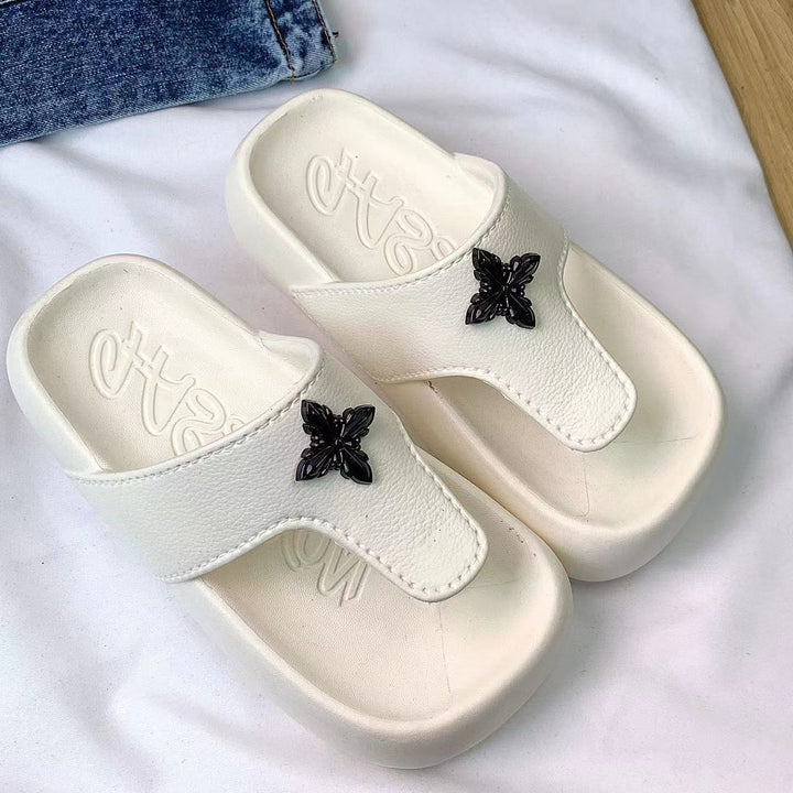 Dame Behagelige og stilfulde sandaler med bred rem og dekorativt accent Stilla