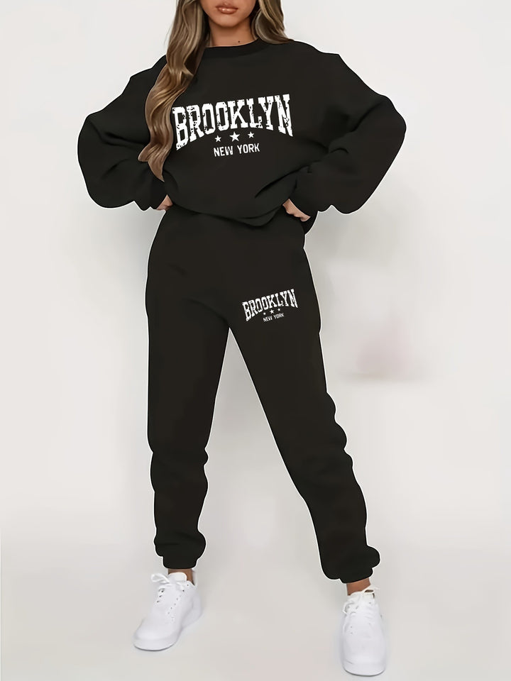 Dame hoodie og joggersæt med urban Brooklyn design Skovae