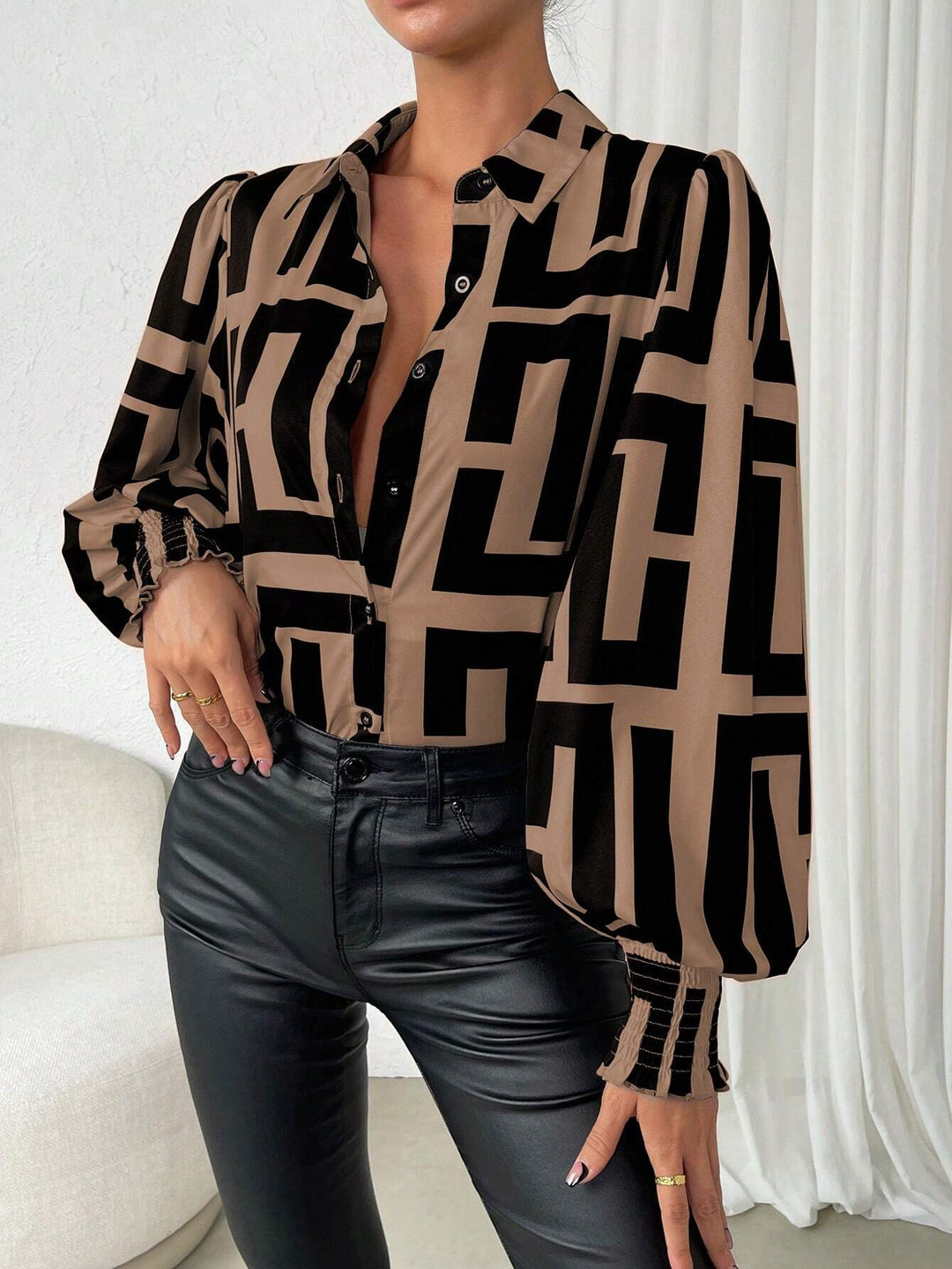 Dame Elegant Bluse med voluminøse ærmer og geometrisk mønster Stilla