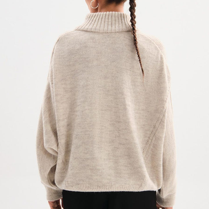 Dame Oversized Pullover med høj krave og struktureret materiale Stilla