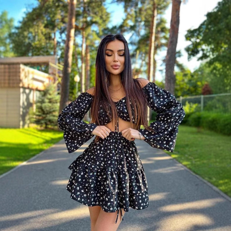 Dame mini-kjole med off-shoulder design og puffærmer Stilla