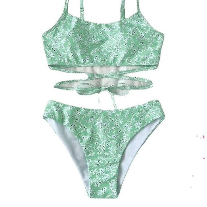 Dame bikini-sæt med forførende snit og smart krydsbånd-detalje Stilla
