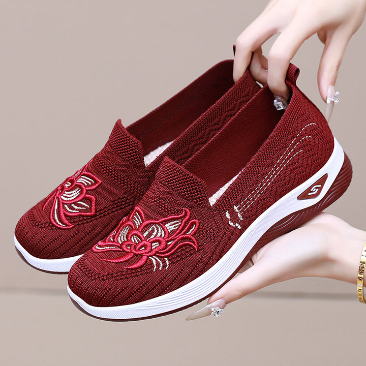 Femme Broderet Slip-On Komfort Sneakers med Fleksibelt Strikket Overdel Stilla