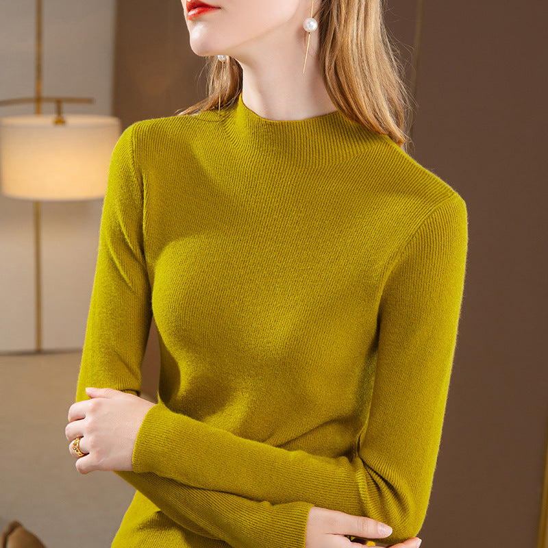 Dame langærmet sweater med moderne ståkrave og fin struktur Stilla