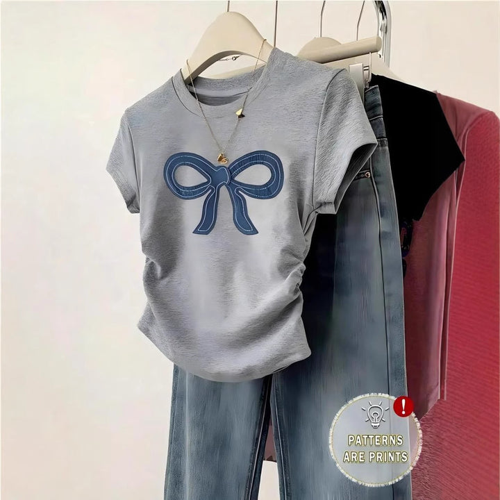Dame Crop-T-Shirt med tætsiddende snit og moderne design Skovae