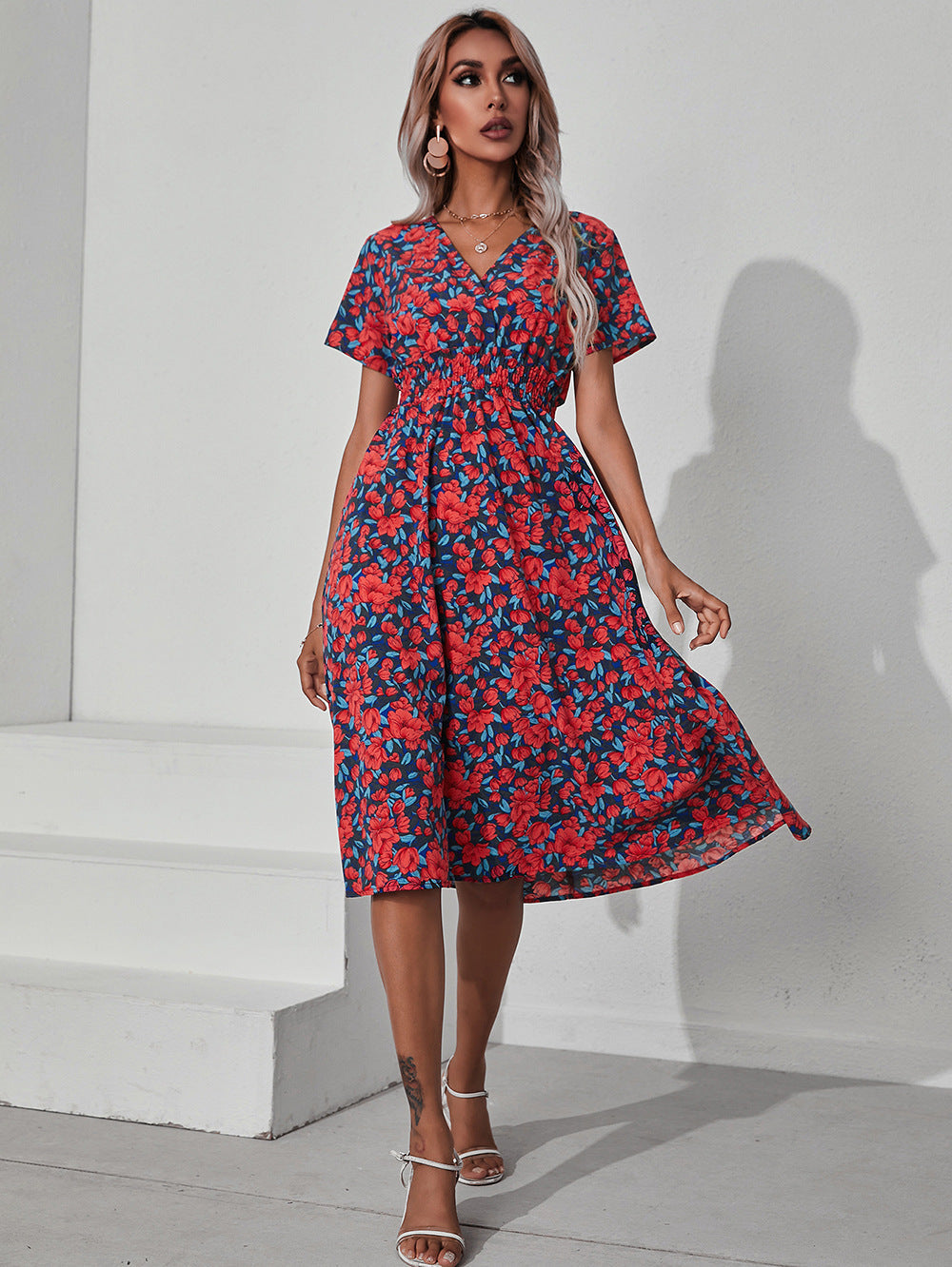 Dame Floral Print Smocked Waist Wickelkjole Stilla