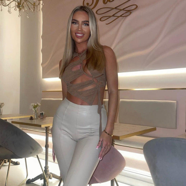 Dame crop-top med raffinerede rynkelementer og justerbare bindebånd Skovae