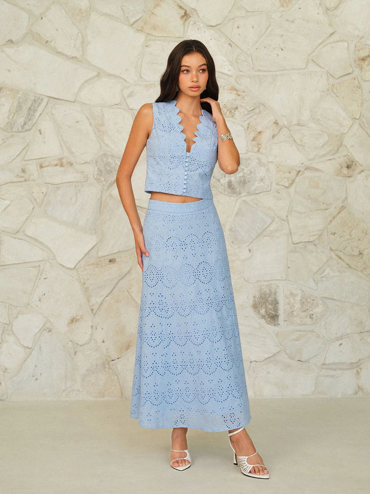 Dame sæt bestående af crop-top og maxi-nederdel med hul design Stilla