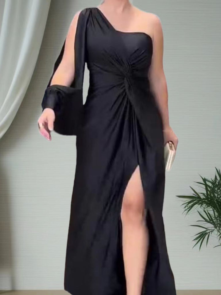 Dame etukjole med asymmetrisk design og elegant rynkning Stilla