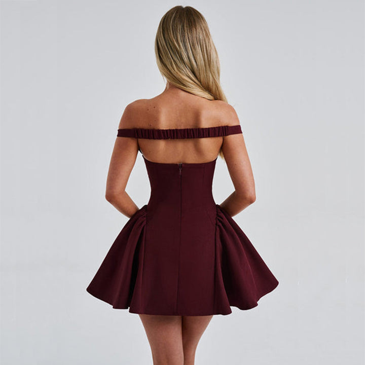 Femme Off-Shoulder A-linje Mini Kjole Stilla