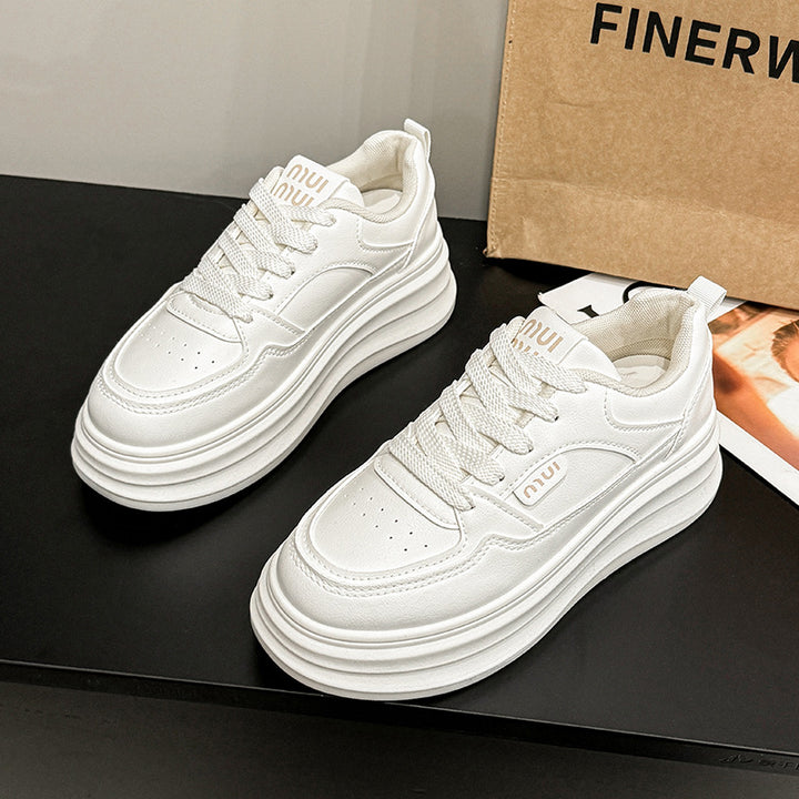Dame Sneakers i moderne design med tykk støddæmpningssål Stilla