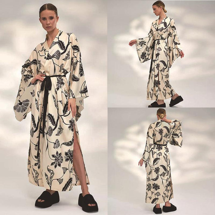 Dame luksuriøs kimono med blomster motiv og vid snit Stilla