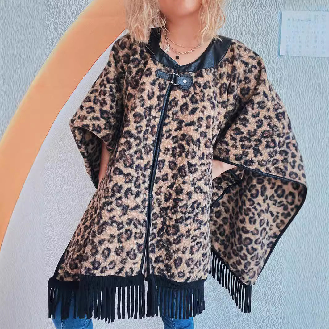 Damer fashionable poncho med frynser og dyreprint Stilla